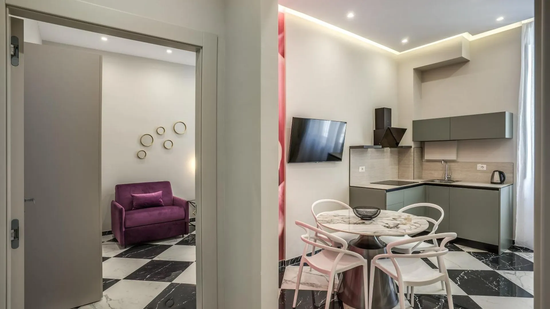 Apartament Lady Rose One Neapol