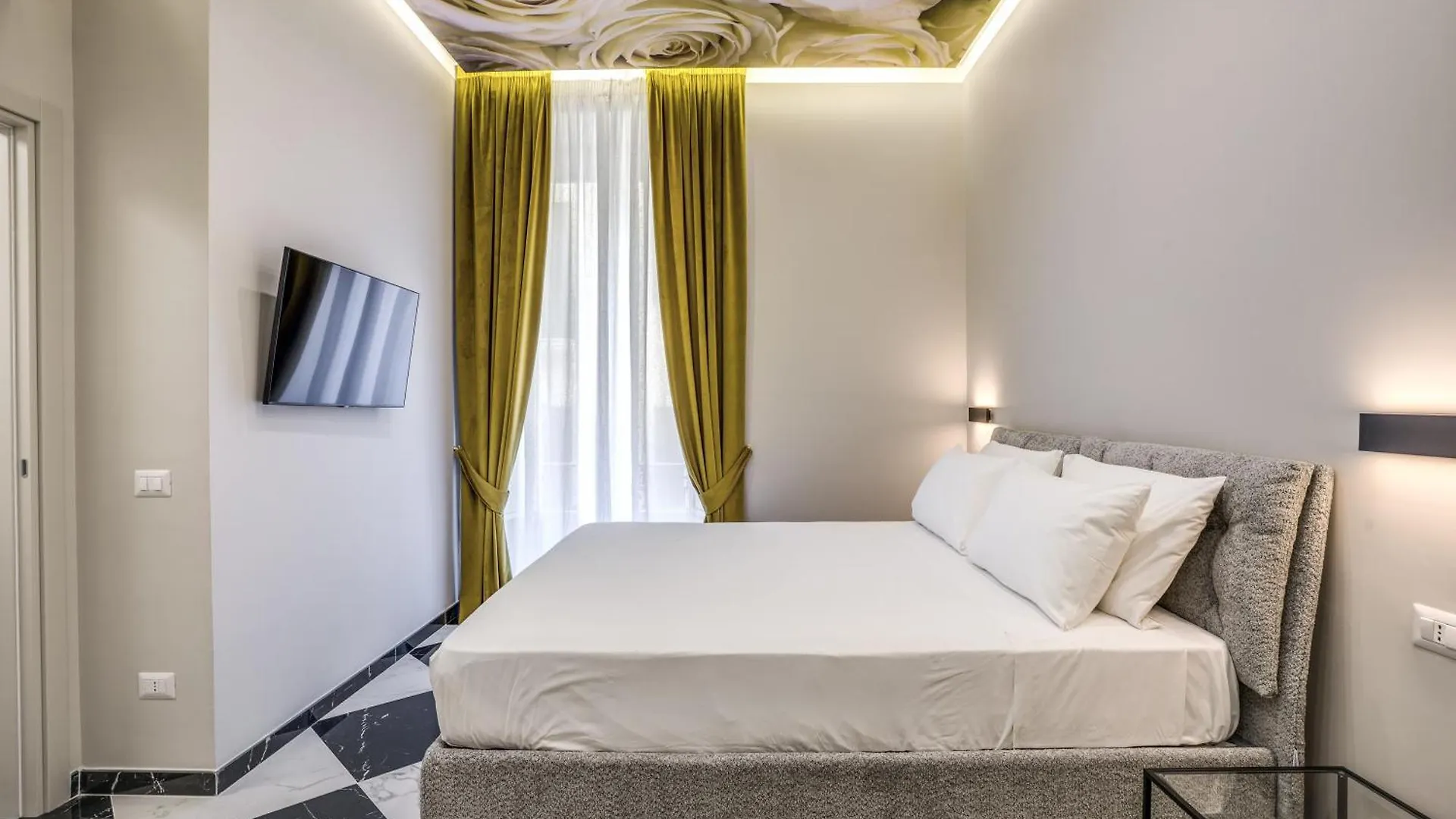 Apartament Lady Rose One Neapol