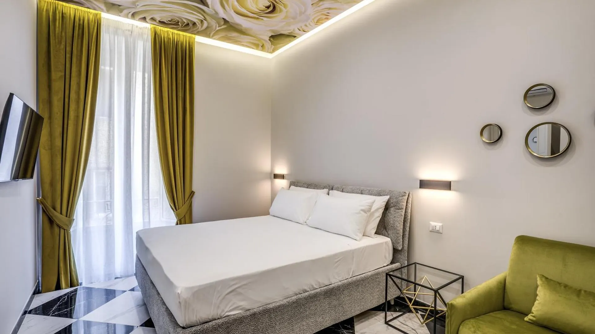 Apartament Lady Rose One Neapol